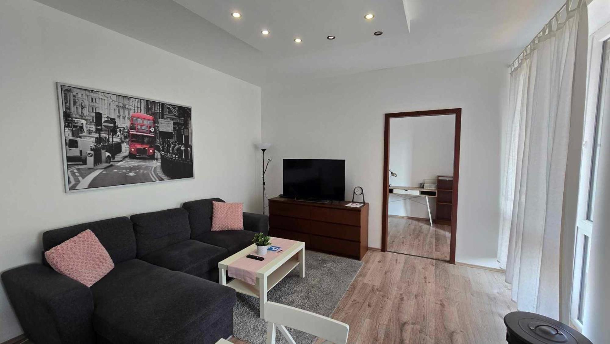 Aqua Apartman Tiszaujvaros Exterior photo