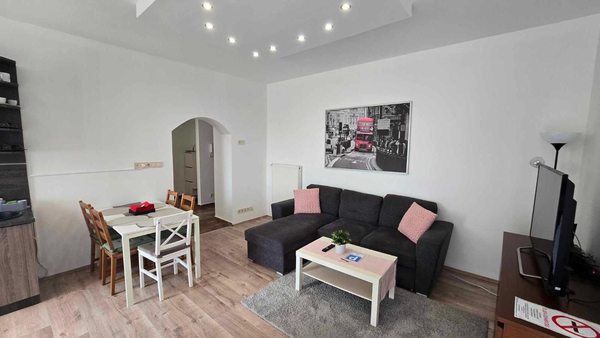Aqua Apartman Tiszaujvaros Exterior photo